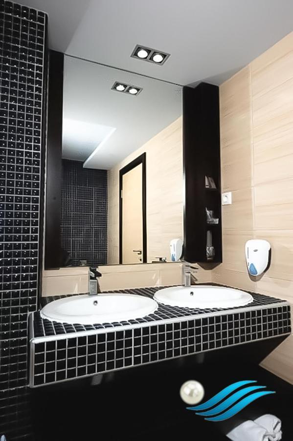 Biser Hotel Derventa Ngoại thất bức ảnh