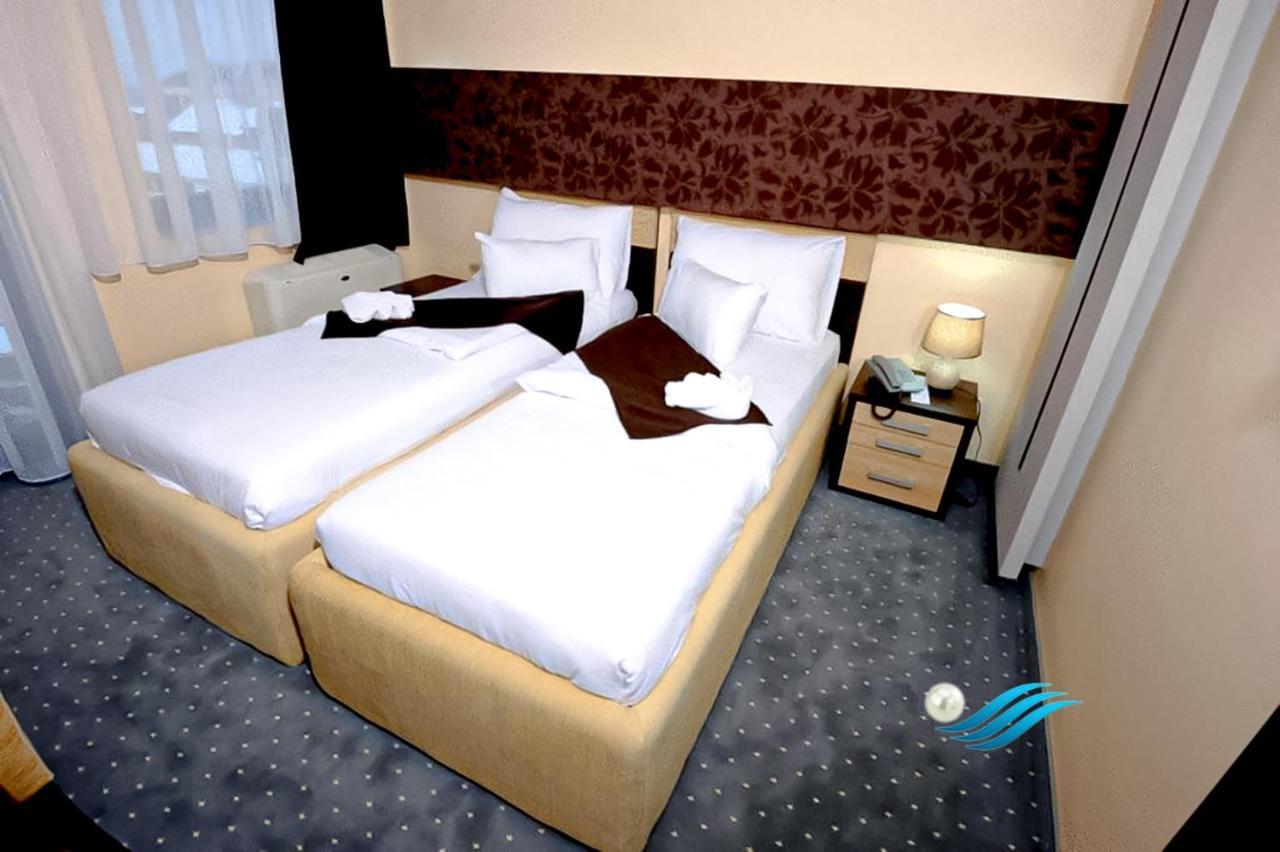 Biser Hotel Derventa Ngoại thất bức ảnh